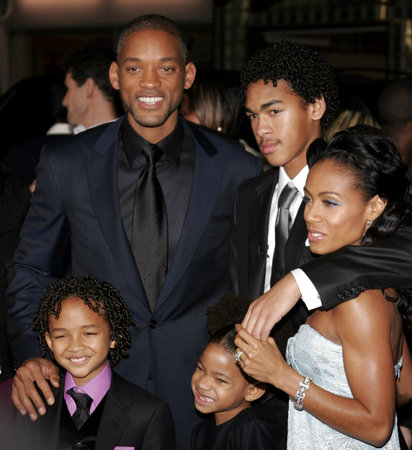 Jada Pinkett Smith, Will Smith, Willow and Jaden Smith at the Los Angeles premiere of 'The Pursuit of Happyness' held at the Mann Village Theater in Westwood, USA on December 7, 2006.のeditorial素材