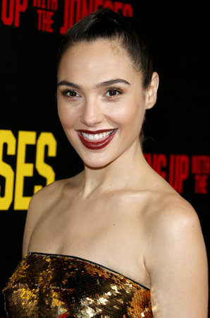 Gal Gadot at the Los Angeles premiere of 'Keeping Up With The Joneses' held at the Fox Studios in Los Angeles, USA on October 8, 2016.のeditorial素材