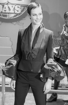 Cecile De France at the Los Angeles premiere of 'Around The World In 80 Days' held at the El Capitan Theater in Hollywood, USA on June 13, 2004.のeditorial素材