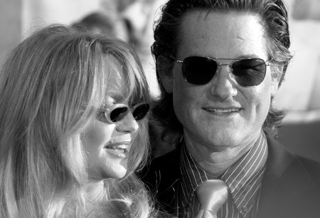 Goldie Hawn and Kurt Russell at the Los Angeles premiere of 'Raising Helen' held at the El Capitan Theatre in Hollywood, USA on May 26, 2004.のeditorial素材