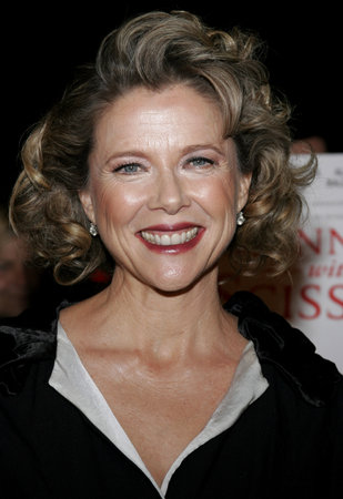 Annette Bening at the World premiere of "Running with Scissors" held at the Academy of Motion Picture Arts and Sciences in Beverly Hills, USA on October 10, 2006.のeditorial素材