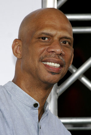 Kareem Abdul-Jabbar at the Los Angeles premiere of "Gridiron Gang" held at the Grauman's Chinese Theatre in Hollywood, USA on September 5, 2006.のeditorial素材
