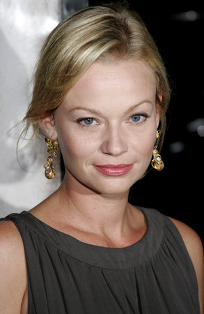 Samantha Mathis at the Los Angeles premiere of 'The Queen' held at the Academy of Motion Picture Arts and Sciences in Beverly Hills, USA on October 3, 2006.のeditorial素材