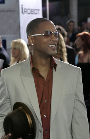 Will Smith at the Los Angeles premiere of 'I, Robot' held at the Village Theater in Westwood, USA on July 7, 2004.のeditorial素材