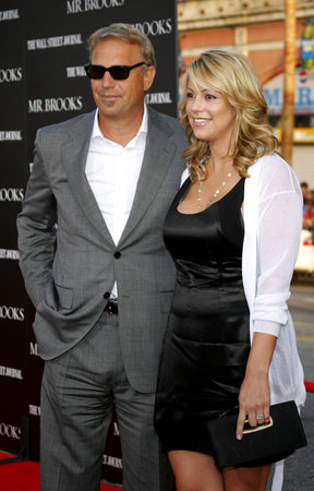 Kevin Costner and wife Christine Baumgartner at the Los Angeles premiere of "Mr. Brooks" held at the Grauman's Chinese Theater in Hollywood, USA on May 22, 2007.のeditorial素材