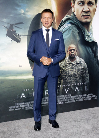 Jeremy Renner at the Los Angeles premiere of 'Arrival' held at the Regency Village Theater in Westwood, USA on November 6, 2016.のeditorial素材