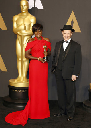 Mark Rylance and Viola Davis at the 89th Annual Academy Awards - Press Room held at the Hollywood and Highland Center in Hollywood, USA on February 26, 2017.のeditorial素材