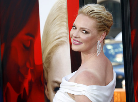 Katherine Heigl at the Los Angeles premiere of 'Unforgettable' held at the TCL Chinese Theatre in Hollywood, USA on April 18, 2017.のeditorial素材