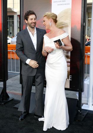 Katherine Heigl and Josh Kelley at the Los Angeles premiere of 'Unforgettable' held at the TCL Chinese Theatre in Hollywood, USA on April 18, 2017.のeditorial素材