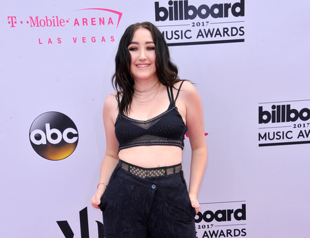 Noah Cyrus at the 2017 Billboard Music Awards held at the T-Mobile Arena in Las Vegas, USA on May 21, 2017.のeditorial素材