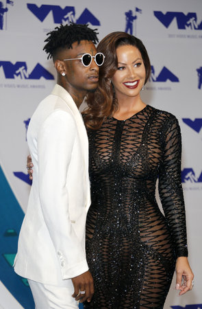 21 Savage and Amber Rose at the 2017 MTV Video Music Awards held at the Forum in Inglewood, USA on August 27, 2017.のeditorial素材