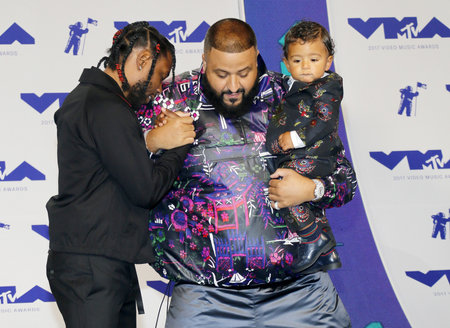 Kenrdrick Lamar and DJ Khaled at the 2017 MTV Video Music Awards held at the Forum in Inglewood, USA on August 27, 2017.のeditorial素材