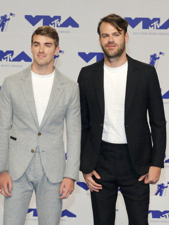 Andrew Taggart and Alex Pall of The Chainsmokers at the 2017 MTV Video Music Awards held at the Forum in Inglewood, USA on August 27, 2017.のeditorial素材