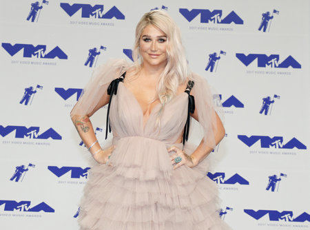 Kesha at the 2017 MTV Video Music Awards held at the Forum in Inglewood, USA on August 27, 2017.のeditorial素材