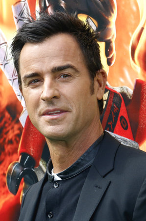 Justin Theroux at the Los Angeles premiere of 'The LEGO Ninjago Movie' held at the Regency Village Theatre in Westwood, USA on September 16, 2017.のeditorial素材