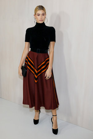 Hailey Baldwin at the Hammer Museum Gala In The Garden held at the Hammer Museum in Westwood, USA on October 14, 2017.のeditorial素材