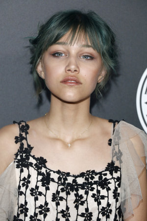 Grace VanderWaal at the Art Of Elysium's 11th Annual Heaven Celebration held at the Barker Hangar in Santa Monica, USA on January 6, 2018.のeditorial素材