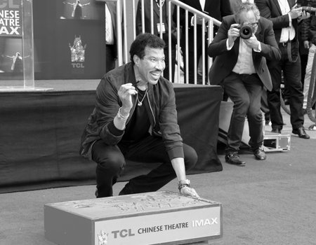 Lionel Richie at Lionel Richie Hand And Footprint Ceremony held at the TCL Chinese Theatre in Hollywood, USA on March 7, 2018.のeditorial素材