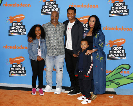 Mike Tyson, Lakiha Spicer, Milan Tyson, Miguel Leon Tyson and Morocco Tyson at the Nickelodeon's 2018 Kids' Choice Awards held at the Forum in Inglewood, USA on March 24, 2018.のeditorial素材