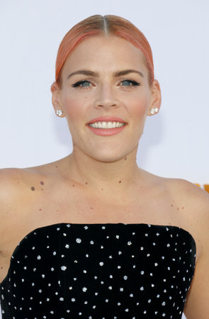 Busy Philipps at the Los Angeles premiere of 'I Feel Pretty' held at the Regency Village Theatre in Westwood, USA on April 17, 2018.のeditorial素材