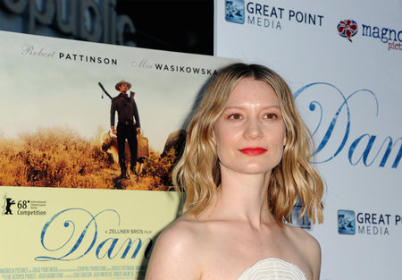 Mia Wasikowska at the Los Angeles premiere of 'Damsel' held at the Arclight Cinemas in Hollywood, USA on June 13, 2018.のeditorial素材