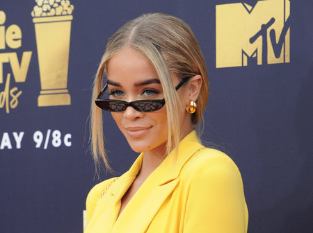 Jasmine Sanders at the 2018 MTV Movie And TV Awards held at the Barker Hangar in Santa Monica, USA on June 16, 2018.のeditorial素材