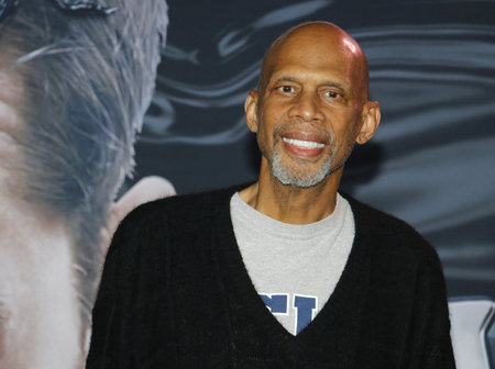 Kareem Abdul-Jabbar at the Los Angeles premiere of 'Venom' held at the Regency Village Theatre in Westwood, USA on October 1, 2018.のeditorial素材