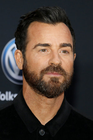 Justin Theroux at the World premiere of 'Bumblebee' held at the TCL Chinese Theatre in Hollywood, USA on December 9, 2018.のeditorial素材