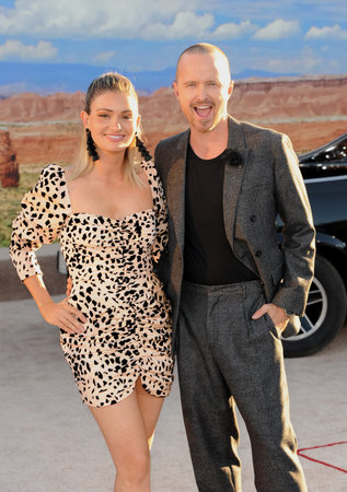 Lauren Parsekian and Aaron Paul at the Los Angeles premiere of Netflix's 'El Camino: A Breaking Bad Movie' held at the Regency Village Theatre in Westwood, USA on October 7, 2019.のeditorial素材