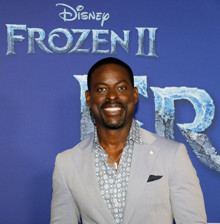 Sterling K. Brown at the World premiere of Disney's 'Frozen 2' held at the Dolby Theatre in Hollywood, USA on November 7, 2019.のeditorial素材