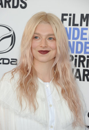 Hunter Schafer at the 35th Annual Film Independent Spirit Awards held at the Santa Monica Beach in Santa Monica, USA on February 8, 2020.のeditorial素材