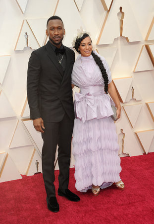 Amatus Sami-Karim and Mahershala Ali at the 92nd Academy Awards held at the Dolby Theatre in Hollywood, USA on February 9, 2020.のeditorial素材