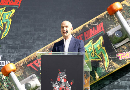 Brian Robbins at the Teenage Mutant Ninja Turtles Handprint In Cement Ceremony held at the TCL Chinese Theatre in Hollywood, USA on September 7, 2023.のeditorial素材