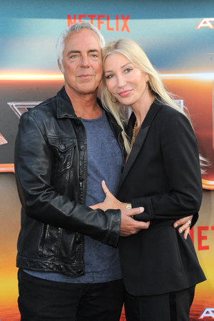 Titus Welliver and Samantha Edge at the Los Angeles premiere of Netflix's 'Atlas' held at the Egyptian Theatre in Hollywood, USA on May 20, 2024.のeditorial素材