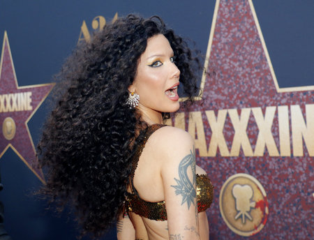 Halsey at the Los Angeles premiere of 'MaXXXine' held at the TCL Chinese Theater in Hollywood, USA on June 24, 2024.のeditorial素材