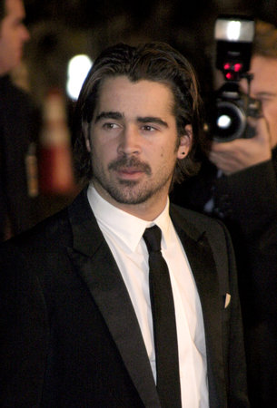HOLLYWOOD, CA - NOVEMBER 16, 2004: Colin Farrell at the Los Angeles premiere of 'Alexander' held at the Grauman's Chinese Theater in Hollywood, USA on November 16, 2004.のeditorial素材