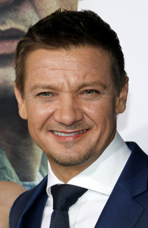 Jeremy Renner at the Los Angeles premiere of 'Arrival' held at the Regency Village Theater in Westwood, USA on November 6, 2016.のeditorial素材