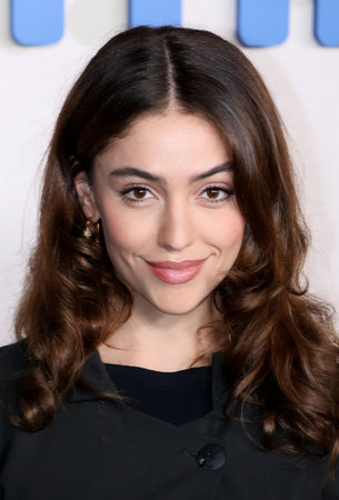 Clara Wilsey at the Los Angeles premiere of 'Rental Family' held at the DGA Theater in Hollywood, USA on November 12, 2025.のeditorial素材