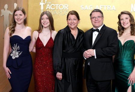 Bella Astin, Christine Harrell, Sean Astin, Ali Astin and Elizabeth Astin at the 32nd Annual Actor Awards held at Shrine Auditorium and Expo Hall in Los Angeles, USA on March 1, 2026.のeditorial素材