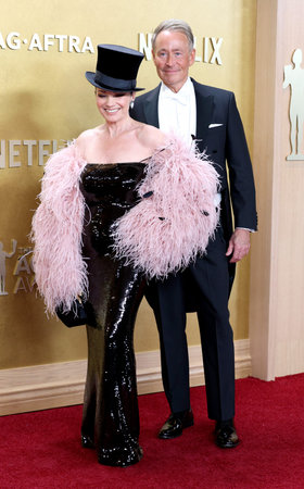 Fran Drescher and Marc Jacobson at the 32nd Annual Actor Awards held at Shrine Auditorium and Expo Hall in Los Angeles, USA on March 1, 2026.のeditorial素材