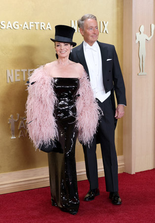 Fran Drescher and Marc Jacobson at the 32nd Annual Actor Awards held at Shrine Auditorium and Expo Hall in Los Angeles, USA on March 1, 2026.のeditorial素材