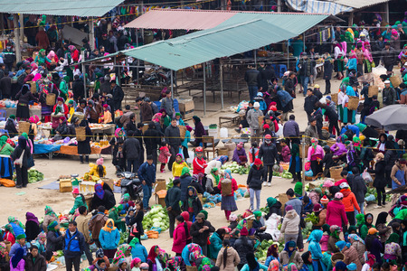 HA GIANG, VIETNAM, FEBRUARY 16, 2014  Unidentified ethnic minority women in a traditional market in Ha Giang, Vietnam  Ha Giang is a northernmost province in Vietnam のeditorial素材