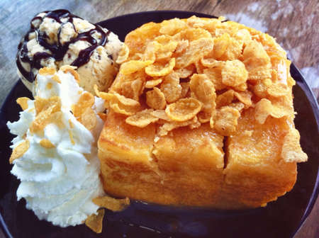 Honey toast with chocolate chip ice cream and whipped creamの素材