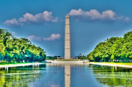 Washington Monument and Reflecting Pool, Washington DC, USAの写真素材