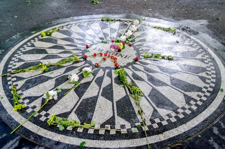 John Lennon Memorial at Central Park, New York Cityのeditorial素材