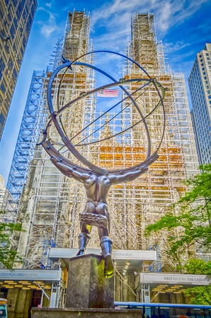 The historic Atlas Statue in the Rockefeller Center, New Yorkのeditorial素材