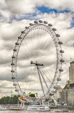 The iconic landmark London Eye Panoramic Wheel, UKのeditorial素材