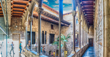 BARCELONA - AUGUST 12: Inner courtyard of Museu Picasso in Barcelona, Catalonia, Spain, on August 12, 2017. Located in La Ribera district, it hosts the widest collection of artworks by Pablo Picassoのeditorial素材