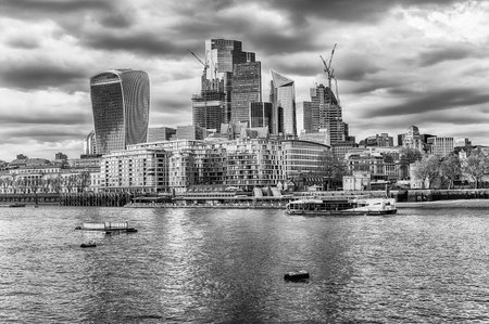Scenic view over the river Thames and the city skyline, London, England, UKの写真素材