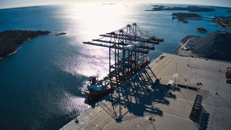 Shipping cranes over seas to Europe and Sweden . High quality photoのeditorial素材